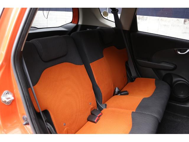 フィット ＲＳ　☆６速ミッション☆車高調☆レアマイスター１６インチアルミホイール☆フロントアンダースポイラー☆純正７インチナビ☆バックカメラ☆インナーミラー型ドライブレコーダー☆フロントフォグ☆（21枚目）