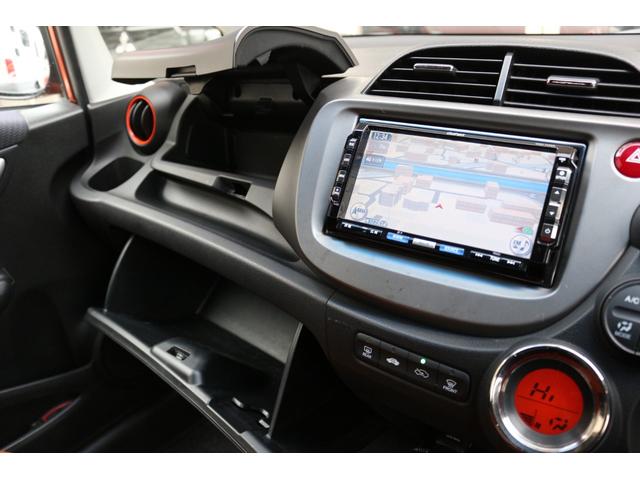 フィット ＲＳ　☆６速ミッション☆車高調☆レアマイスター１６インチアルミホイール☆フロントアンダースポイラー☆純正７インチナビ☆バックカメラ☆インナーミラー型ドライブレコーダー☆フロントフォグ☆（22枚目）