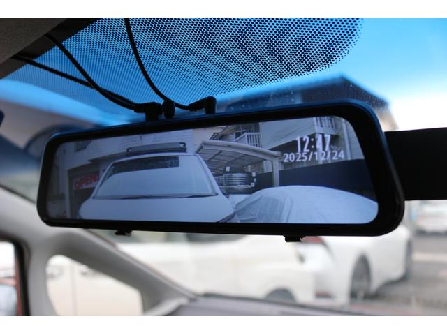 フィット ＲＳ　☆６速ミッション☆車高調☆レアマイスター１６インチアルミホイール☆フロントアンダースポイラー☆純正７インチナビ☆バックカメラ☆インナーミラー型ドライブレコーダー☆フロントフォグ☆（29枚目）