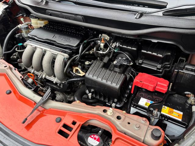 フィット ＲＳ　☆６速ミッション☆車高調☆レアマイスター１６インチアルミホイール☆フロントアンダースポイラー☆純正７インチナビ☆バックカメラ☆インナーミラー型ドライブレコーダー☆フロントフォグ☆（32枚目）