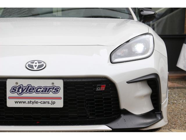 ＧＲ８６ ＲＺ　☆６速ミッション☆ＧＲ純正エアロ☆ＧＲスポーツマフラー☆ＢＬＩＴＺ車高調☆ＢＬＩＴＺキャリパー☆ＢＬＩＴＺエアクリーナー☆カロッツェリア９インチナビ・カスタムフィットスピーカー☆ＭＯＭＯステアリング☆（7枚目）