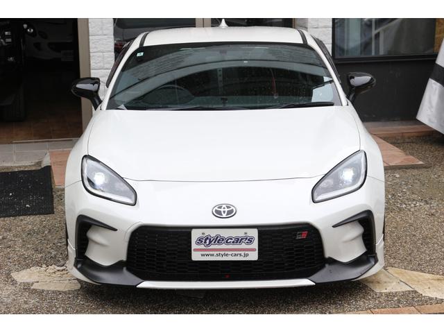 ＧＲ８６ ＲＺ　☆６速ミッション☆ＧＲ純正エアロ☆ＧＲスポーツマフラー☆ＢＬＩＴＺ車高調☆ＢＬＩＴＺキャリパー☆ＢＬＩＴＺエアクリーナー☆カロッツェリア９インチナビ・カスタムフィットスピーカー☆ＭＯＭＯステアリング☆（10枚目）