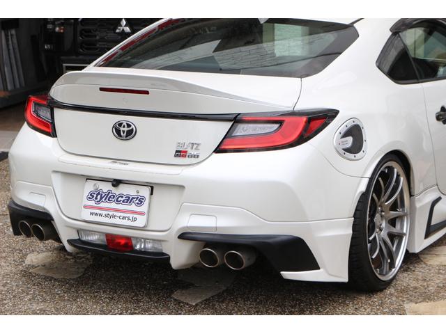 ＧＲ８６ ＲＺ　☆６速ミッション☆ＧＲ純正エアロ☆ＧＲスポーツマフラー☆ＢＬＩＴＺ車高調☆ＢＬＩＴＺキャリパー☆ＢＬＩＴＺエアクリーナー☆カロッツェリア９インチナビ・カスタムフィットスピーカー☆ＭＯＭＯステアリング☆（13枚目）