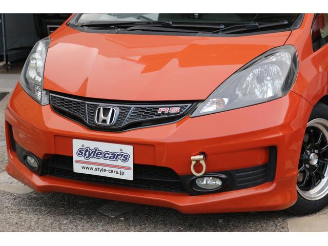 フィット ＲＳ　☆６速ミッション☆ＨＫＳ足回り☆ｗｏｒｋエモーションアルミホイール☆クスコタワーバー☆オートゲージ追加メーター☆ｐｉｖｏｔスロコン☆レーダー探知機☆カスタムマフラー☆（4枚目）