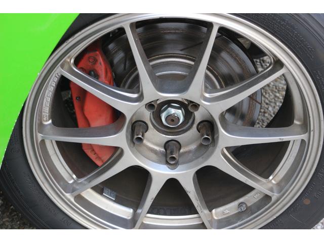 ���v�������������������A���~�z�C�[�������I�X�|�[�N�̉����猩����Ԃ��L�����p�[���J�b�R�����I