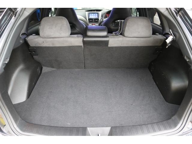 インプレッサ ＷＲＸ　ＳＴｉ　☆６速ミッション☆ＨＫＳ車高調☆ＳＴＩキャリパー☆パナソニックナビ☆パワーシート☆プッシュスタート☆ハーフレザーシート☆ＥＴＣ☆（31枚目）