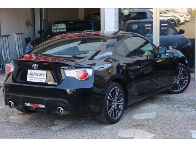 ８６ ＧＴ　☆６速ミッション☆ダックテール☆距離浅☆ラジオオーディオ☆（12枚目）