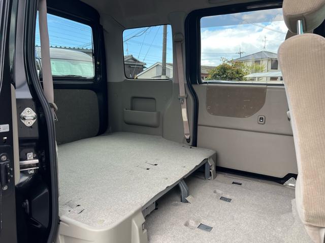 シートの使用感:破れ、へたりも少なく、御覧のとおりきれいな状態を維持しております。また、室内クリーニング・コーティングもご用命いただけます。