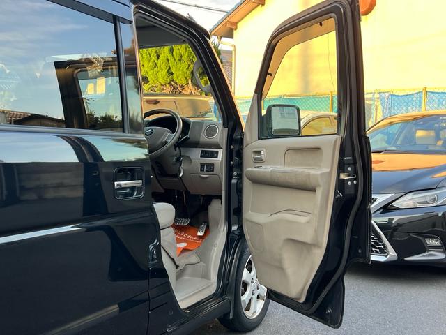 エブリイワゴン ＰＺターボスペシャル　４ＡＴ／両側電動スライドドア／オートステップ／純正１４インチアルミホイール／純正エアロ／リアスポイラー／ＣＤ／ＦＭ／ＡＭラジオ／パワーウィンドウ（52枚目）