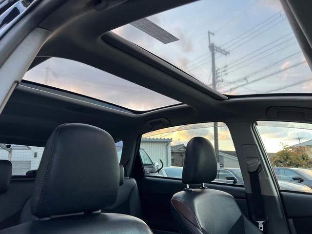 プリウスアルファ Ｇ　チューン　ブラック　パノラマルーフ／モデリスタエアロ／地デジＴＶ／ＥＴＣ／ＬＥＤヘッドライト／ハーフレザーシート（4枚目）