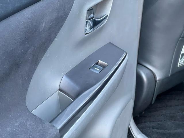 プリウスアルファ Ｇ　チューン　ブラック　パノラマルーフ／モデリスタエアロ／地デジＴＶ／ＥＴＣ／ＬＥＤヘッドライト／ハーフレザーシート（70枚目）