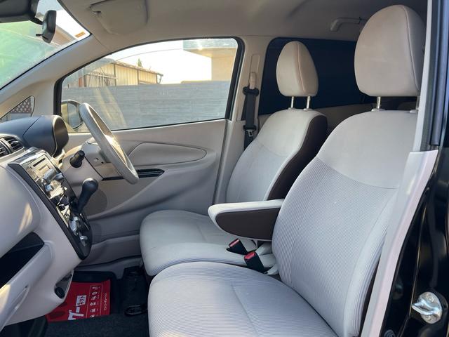 デイズ Ｊ　衝突軽減ブレーキ／オートミラー／キーレスキー／パワーウィンドウ／ＣＤプレイヤー／ＡＵＸ／ＦＭ／ＡＭラジオ（12枚目）