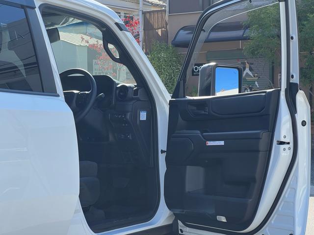 ランドクルーザー２５０ ＧＸ　ディーゼルターボ／走行距離１００ｋｍ／ＥＴＣ／アラウンドビューモニター／衝突軽減ブレーキ／アダプティブクルーズコントロール／１８インチアルミホイール／スマートキー（53枚目）