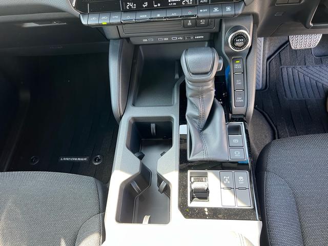 ランドクルーザー２５０ ＧＸ　ディーゼルターボ／走行距離１００ｋｍ／ＥＴＣ／アラウンドビューモニター／衝突軽減ブレーキ／アダプティブクルーズコントロール／１８インチアルミホイール／スマートキー（63枚目）