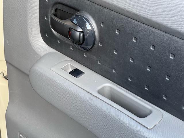 キューブ ＳＸ　ＭＤ／ＣＤセレクション　ルーフキャリア／ツートンカラー／色替え車両／グレー／ホワイト（62枚目）