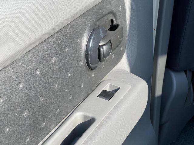 キューブ ＳＸ　ＭＤ／ＣＤセレクション　ルーフキャリア／ツートンカラー／色替え車両／グレー／ホワイト（67枚目）