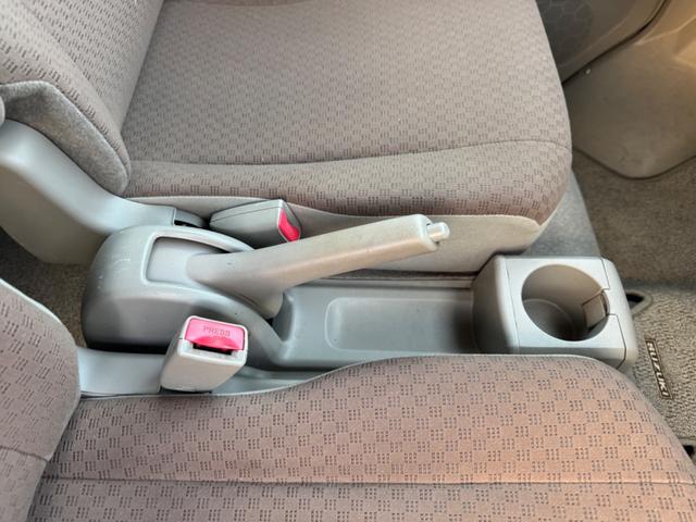 エブリイ ジョインターボ イモビライザー オートエアコン パワーウィンドゥ 運転席助手席エアバック ターボ 電動格納ドアミラー 運転席エアバッグ パワーステアリング 衝突安全ボディ ABS スライドドア ETC装備(24枚目)