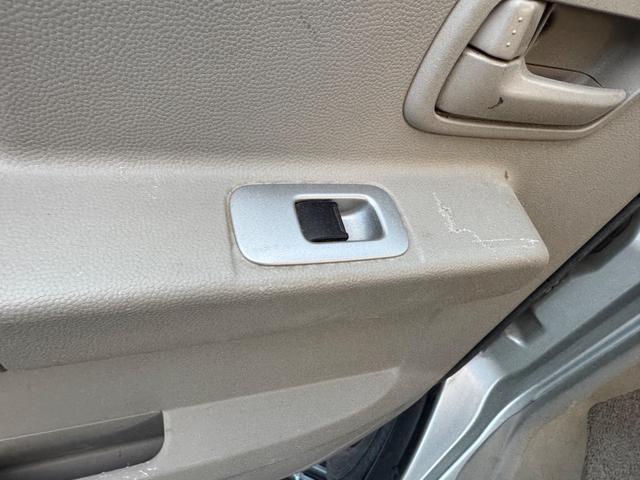 エブリイ ジョインターボ イモビライザー オートエアコン パワーウィンドゥ 運転席助手席エアバック ターボ 電動格納ドアミラー 運転席エアバッグ パワーステアリング 衝突安全ボディ ABS スライドドア ETC装備(28枚目)