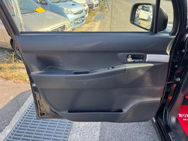 ムーヴコンテ カスタム　ＲＳ　電動シート　衝突安全ボディ　フルタイム４ＷＤ　盗難防止システム　ＥＴＣ　寒冷地仕様　電動格納式ドアミラー　ＡＡＣ　ベンチシート　ＡＢＳ　パワーウインドウ　パワーステアリング　エアバッグ　Ｓキー　ＴＢ（29枚目）