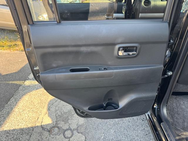 ムーヴコンテ カスタム　ＲＳ　電動シート　衝突安全ボディ　フルタイム４ＷＤ　盗難防止システム　ＥＴＣ　寒冷地仕様　電動格納式ドアミラー　ＡＡＣ　ベンチシート　ＡＢＳ　パワーウインドウ　パワーステアリング　エアバッグ　Ｓキー　ＴＢ（30枚目）