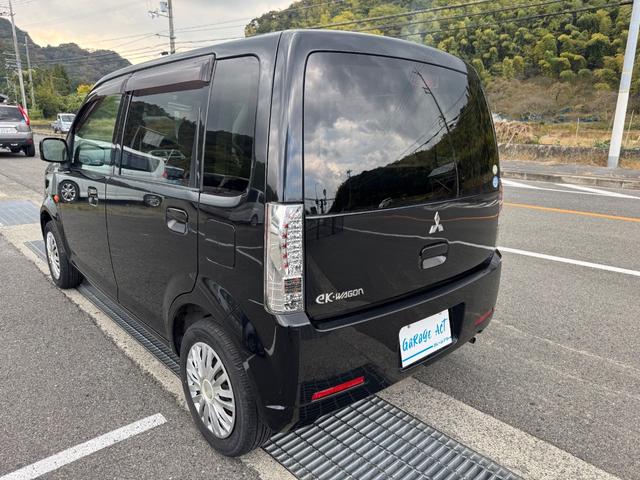 eKワゴン M セキュリティーアラーム エアB パワーステ エアコン 助手席エアバッグ キーレス フルフラット 衝突安全ボディ オートミラー パワーウィンド マニュアル(6枚目)
