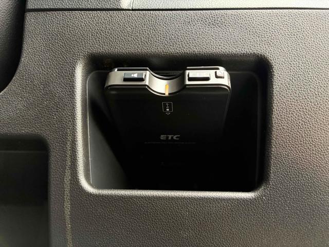 タント カスタムＲＳ　トップエディションＳＡＩＩＩ　ＥＴＣ　バックカメラ　両側電動スライドドア　ナビ　ＴＶ　クリアランスソナー　衝突被害軽減システム　オートマチックハイビーム　オートライト　ＬＥＤヘッドランプ　スマートキー　アイドリングストップ（8枚目）