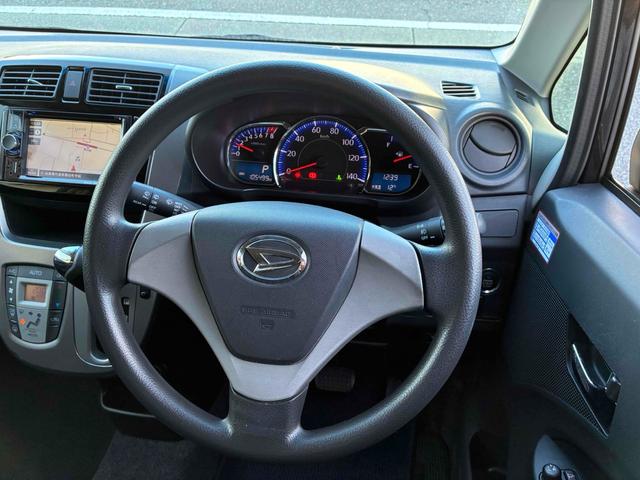 ムーヴ カスタム　Ｘ　ＳＡ　ＥＴＣ　バックカメラ　ナビ　衝突被害軽減システム　ＬＥＤヘッドランプ　スマートキー　アイドリングストップ　電動格納ミラー　ベンチシート　ＣＶＴ　盗難防止システム　ＡＢＳ　ＥＳＣ　ＣＤ　ＤＶＤ再生（3枚目）