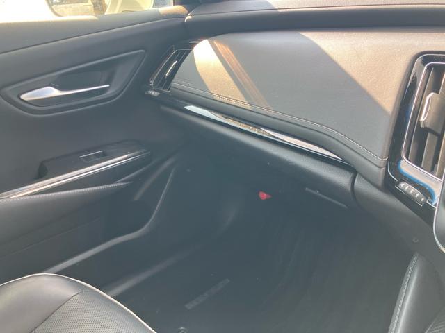 クラウンハイブリッド RSアドバンス ユーザー買取車両 18インチOPアルミ 黒革シート メーカーナビ バックカメラ デジタルインナーミラー ドラレコ ブラインドスポットモニター ヘッドアップディスプレイ クルーズコントロール(31枚目)