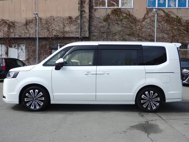 ステップワゴン ｅ：ＨＥＶスパーダ　プレミアムライン　禁煙車　純正１１．４型ナビ　Ｂカメラ　ＥＴＣ　ドラレコ前後　スマートキーＰスタート　両側パワスラ　後席１５．６型モニター　パワーバッグドア　パドルシフト　ハーフレザーシート　ＬＥＤオートライト（6枚目）