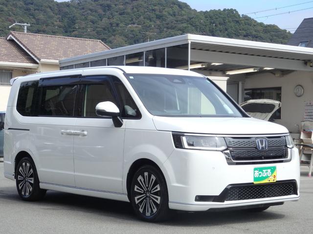 ステップワゴン ｅ：ＨＥＶスパーダ　プレミアムライン　禁煙車　純正１１．４型ナビ　Ｂカメラ　ＥＴＣ　ドラレコ前後　スマートキーＰスタート　両側パワスラ　後席１５．６型モニター　パワーバッグドア　パドルシフト　ハーフレザーシート　ＬＥＤオートライト（7枚目）