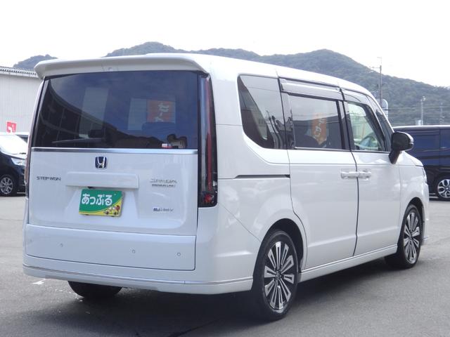 ステップワゴン ｅ：ＨＥＶスパーダ　プレミアムライン　禁煙車　純正１１．４型ナビ　Ｂカメラ　ＥＴＣ　ドラレコ前後　スマートキーＰスタート　両側パワスラ　後席１５．６型モニター　パワーバッグドア　パドルシフト　ハーフレザーシート　ＬＥＤオートライト（9枚目）