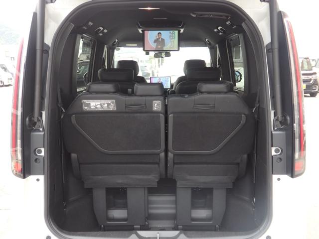 ステップワゴン ｅ：ＨＥＶスパーダ　プレミアムライン　禁煙車　純正１１．４型ナビ　Ｂカメラ　ＥＴＣ　ドラレコ前後　スマートキーＰスタート　両側パワスラ　後席１５．６型モニター　パワーバッグドア　パドルシフト　ハーフレザーシート　ＬＥＤオートライト（21枚目）
