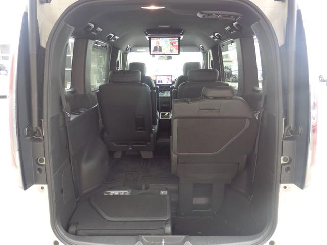 ステップワゴン ｅ：ＨＥＶスパーダ　プレミアムライン　禁煙車　純正１１．４型ナビ　Ｂカメラ　ＥＴＣ　ドラレコ前後　スマートキーＰスタート　両側パワスラ　後席１５．６型モニター　パワーバッグドア　パドルシフト　ハーフレザーシート　ＬＥＤオートライト（56枚目）