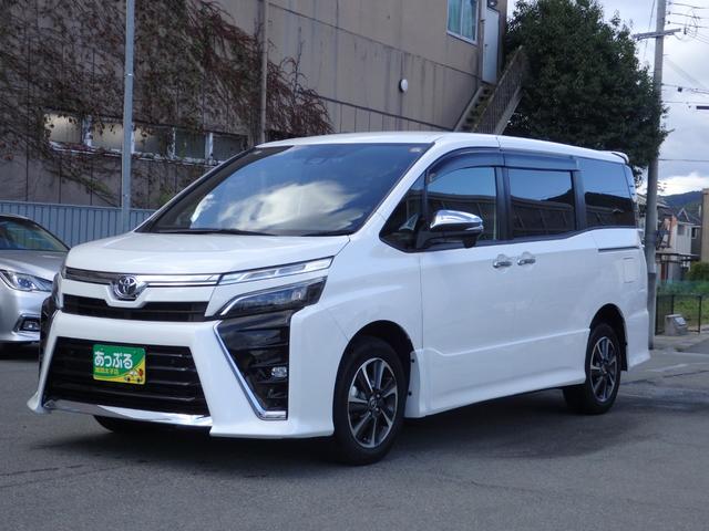 ヴォクシー ＺＳ　煌ＩＩＩ　４ＷＤ　禁煙車　純正１０型ナビ　後席モニター　クルコン　Ｂカメラ　ＥＴＣ　両側パワスラ　禁煙車　ドラレコ　ハーフレザーシート　スマートキーＰスタート　Ａストップ　ＬＥＤオートライト　フォグライト（8枚目）