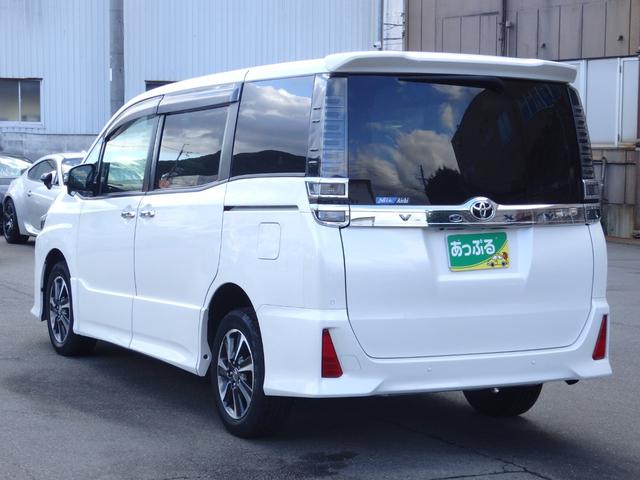 ヴォクシー ＺＳ　煌ＩＩＩ　４ＷＤ　禁煙車　純正１０型ナビ　後席モニター　クルコン　Ｂカメラ　ＥＴＣ　両側パワスラ　禁煙車　ドラレコ　ハーフレザーシート　スマートキーＰスタート　Ａストップ　ＬＥＤオートライト　フォグライト（10枚目）