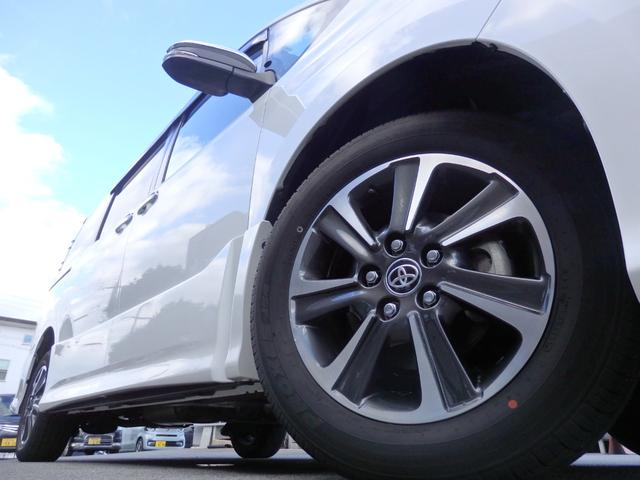 ヴォクシー ＺＳ　煌ＩＩＩ　４ＷＤ　禁煙車　純正１０型ナビ　後席モニター　クルコン　Ｂカメラ　ＥＴＣ　両側パワスラ　禁煙車　ドラレコ　ハーフレザーシート　スマートキーＰスタート　Ａストップ　ＬＥＤオートライト　フォグライト（22枚目）