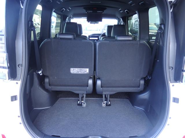 ヴォクシー ＺＳ　煌ＩＩＩ　４ＷＤ　禁煙車　純正１０型ナビ　後席モニター　クルコン　Ｂカメラ　ＥＴＣ　両側パワスラ　禁煙車　ドラレコ　ハーフレザーシート　スマートキーＰスタート　Ａストップ　ＬＥＤオートライト　フォグライト（45枚目）