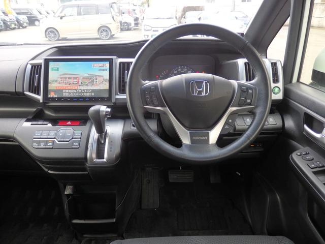 ステップワゴンスパーダ Ｚ　禁煙車　ワンオーナ車　純正ナビ　ＥＴＣ　ユーザー様買取車　Ｂカメラ　ドラレコ　両側パワスラ　アイドルストップ　クルコン　スマートキー　ＨＩＤオートライト　フォグライト　社外レーダー　純正１６インチＡＷ（18枚目）
