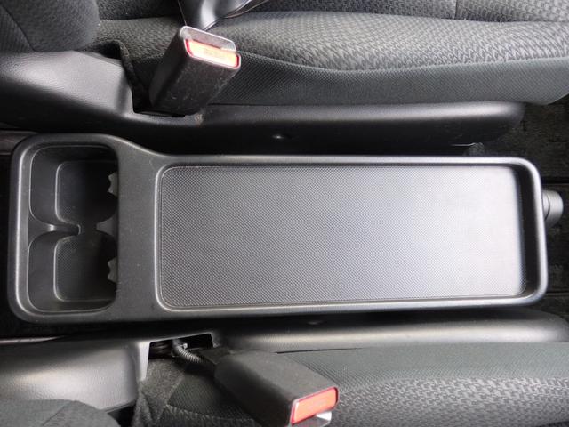 ステップワゴンスパーダ Ｚ　禁煙車　ワンオーナ車　純正ナビ　ＥＴＣ　ユーザー様買取車　Ｂカメラ　ドラレコ　両側パワスラ　アイドルストップ　クルコン　スマートキー　ＨＩＤオートライト　フォグライト　社外レーダー　純正１６インチＡＷ（41枚目）