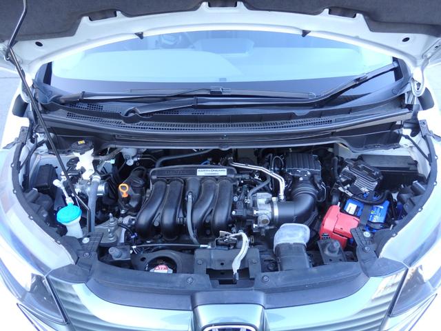 フリード Gサイドリフトアップシート 4人乗り 4WD車 社外ナビ ETC ドラレコ前後 Bカメラ クルコン スマートキーPスタート 両側パワスラ Aストップ F席シートヒーター Rサンシェード 衝突軽減 オートエアコン LEDオートライト(19枚目)