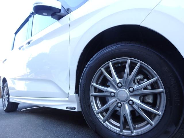 フリード Gサイドリフトアップシート 4人乗り 4WD車 社外ナビ ETC ドラレコ前後 Bカメラ クルコン スマートキーPスタート 両側パワスラ Aストップ F席シートヒーター Rサンシェード 衝突軽減 オートエアコン LEDオートライト(21枚目)