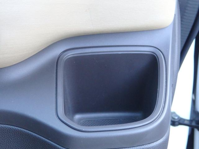 フリード Gサイドリフトアップシート 4人乗り 4WD車 社外ナビ ETC ドラレコ前後 Bカメラ クルコン スマートキーPスタート 両側パワスラ Aストップ F席シートヒーター Rサンシェード 衝突軽減 オートエアコン LEDオートライト(36枚目)