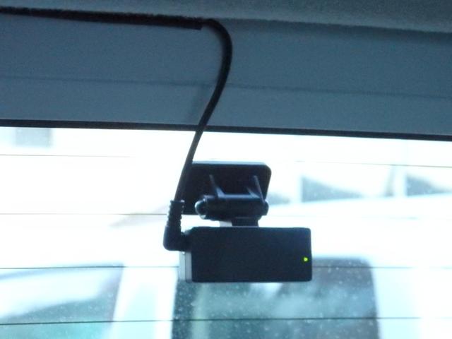 フリード Gサイドリフトアップシート 4人乗り 4WD車 社外ナビ ETC ドラレコ前後 Bカメラ クルコン スマートキーPスタート 両側パワスラ Aストップ F席シートヒーター Rサンシェード 衝突軽減 オートエアコン LEDオートライト(48枚目)