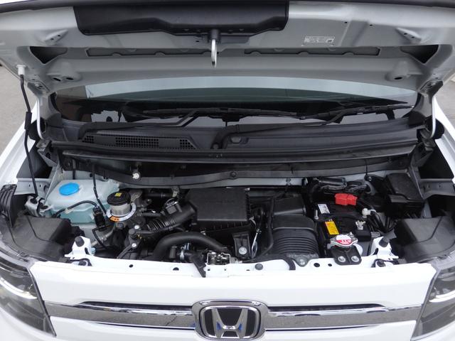 エンジンルームも綺麗に洗浄してから納車致します。普段あまり見ることが無い箇所だからこそ綺麗だと感動しますよね（＊´▽｀＊）