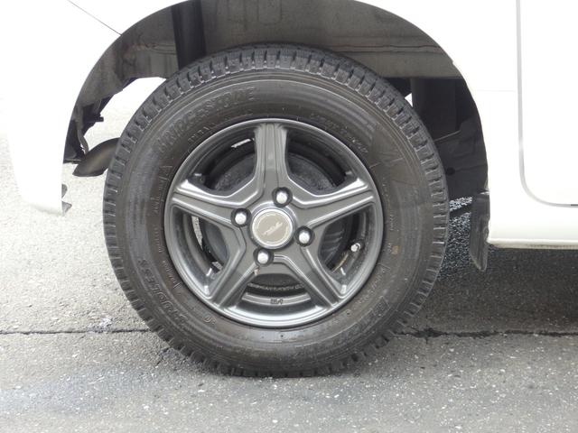 社外アルミホイールやローダウンサス・車高調・革調シートカバー・ＬＥＤヘッドライト・エアロパーツ・ナビ・バックカメラ・ＥＴＣなど社外パーツも販売・取り付け可能です。是非ご相談ください！