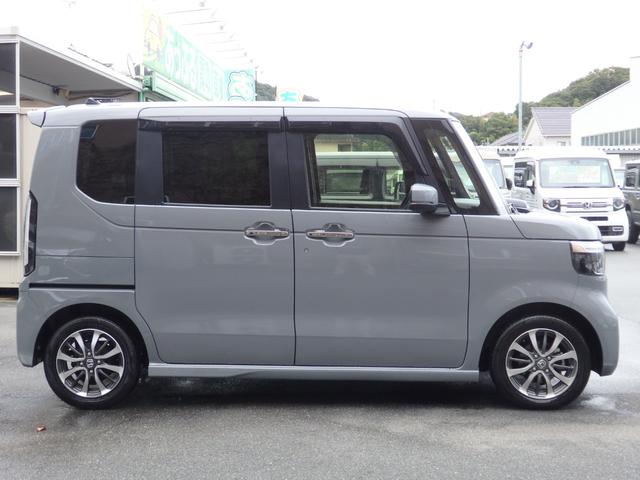 N-BOXカスタム コーディネートスタイル 禁煙車 純正DA クルコン 両側Pスラ Bカメラ ステリモ スマートキーPスタート 黒レザーシート ヘッドライトレベライザー 横滑り防止 オートエアコン パワーウィンドウ ウィンカー付き電格ミラー(5枚目)