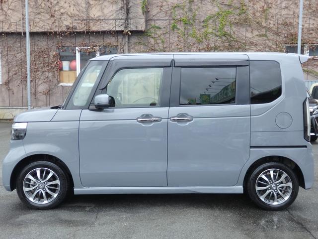 N-BOXカスタム コーディネートスタイル 禁煙車 純正DA クルコン 両側Pスラ Bカメラ ステリモ スマートキーPスタート 黒レザーシート ヘッドライトレベライザー 横滑り防止 オートエアコン パワーウィンドウ ウィンカー付き電格ミラー(6枚目)