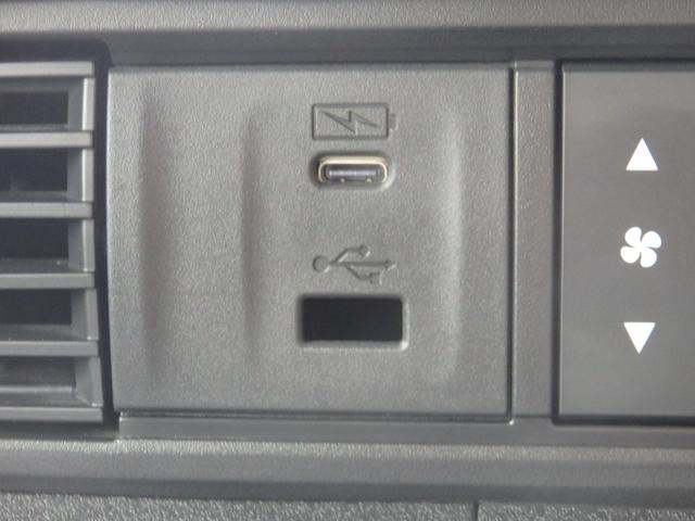 N-BOXカスタム コーディネートスタイル 禁煙車 純正DA クルコン 両側Pスラ Bカメラ ステリモ スマートキーPスタート 黒レザーシート ヘッドライトレベライザー 横滑り防止 オートエアコン パワーウィンドウ ウィンカー付き電格ミラー(34枚目)