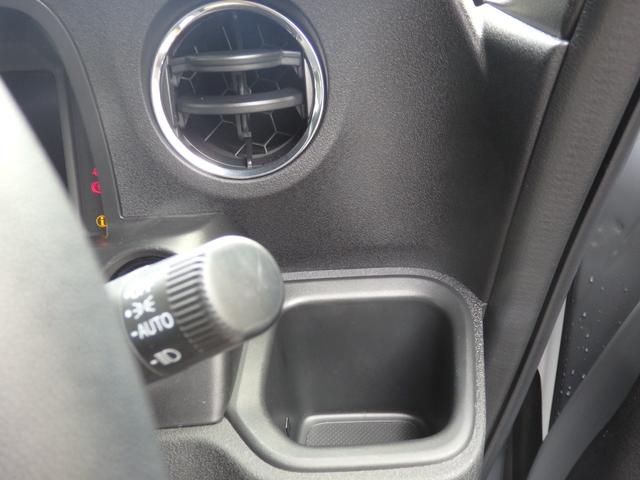 N-BOXカスタム コーディネートスタイル 禁煙車 純正DA クルコン 両側Pスラ Bカメラ ステリモ スマートキーPスタート 黒レザーシート ヘッドライトレベライザー 横滑り防止 オートエアコン パワーウィンドウ ウィンカー付き電格ミラー(35枚目)