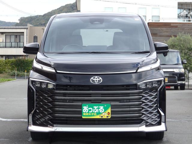 ヴォクシー S-Z 純正10.5型ナビ 純正14型後席M Bカメラ ETC2.0 F席、2列目Sヒーター 両パワ パワーバックドア 衝突軽減B レーンキープ 横滑防止 Cソナー クルコン LEDオートライト 純正17AW(3枚目)